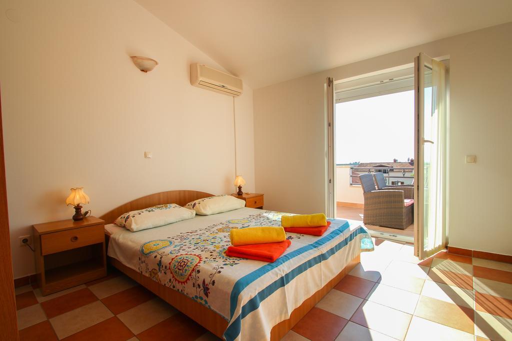Apartments Miani Новиград Экстерьер фото