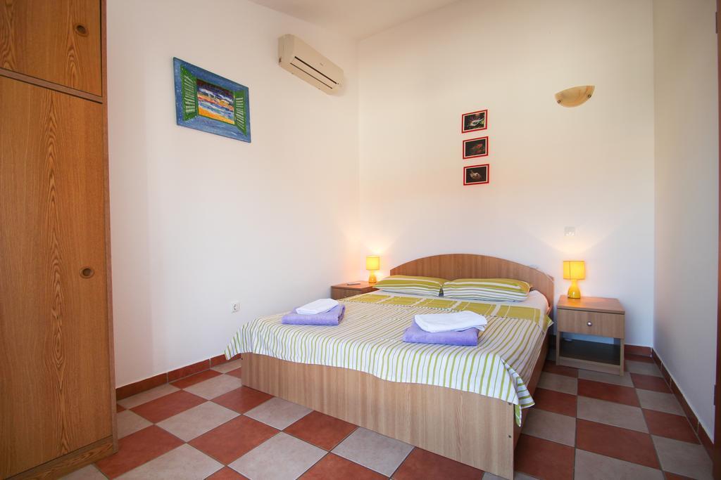 Apartments Miani Новиград Экстерьер фото