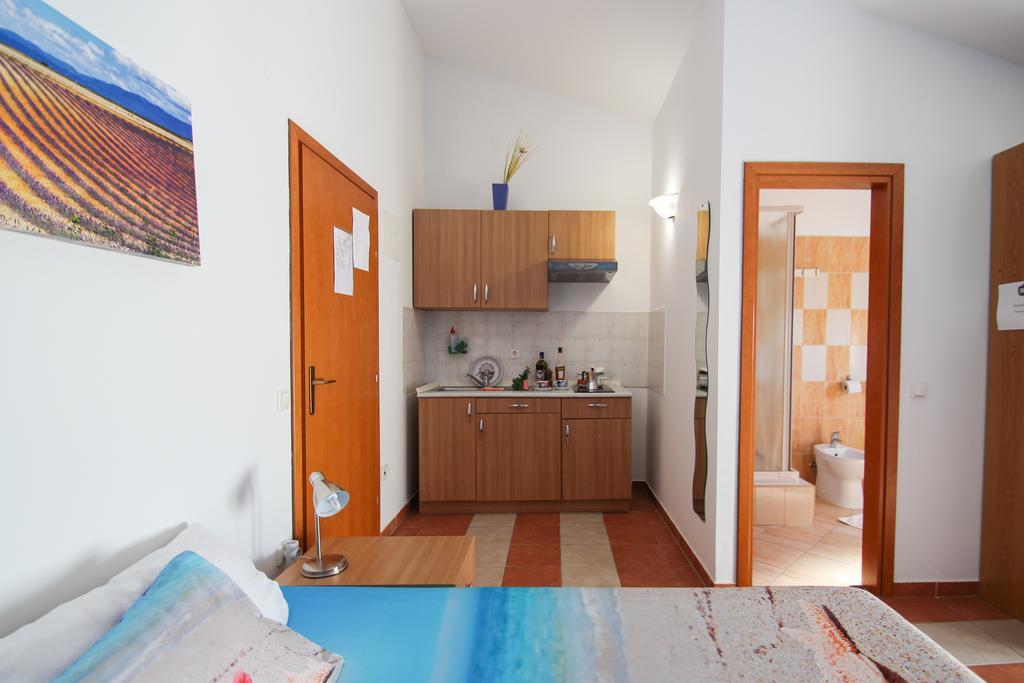 Apartments Miani Новиград Экстерьер фото