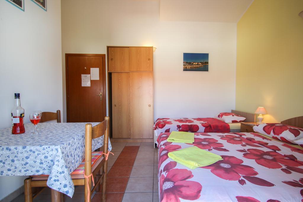 Apartments Miani Новиград Экстерьер фото