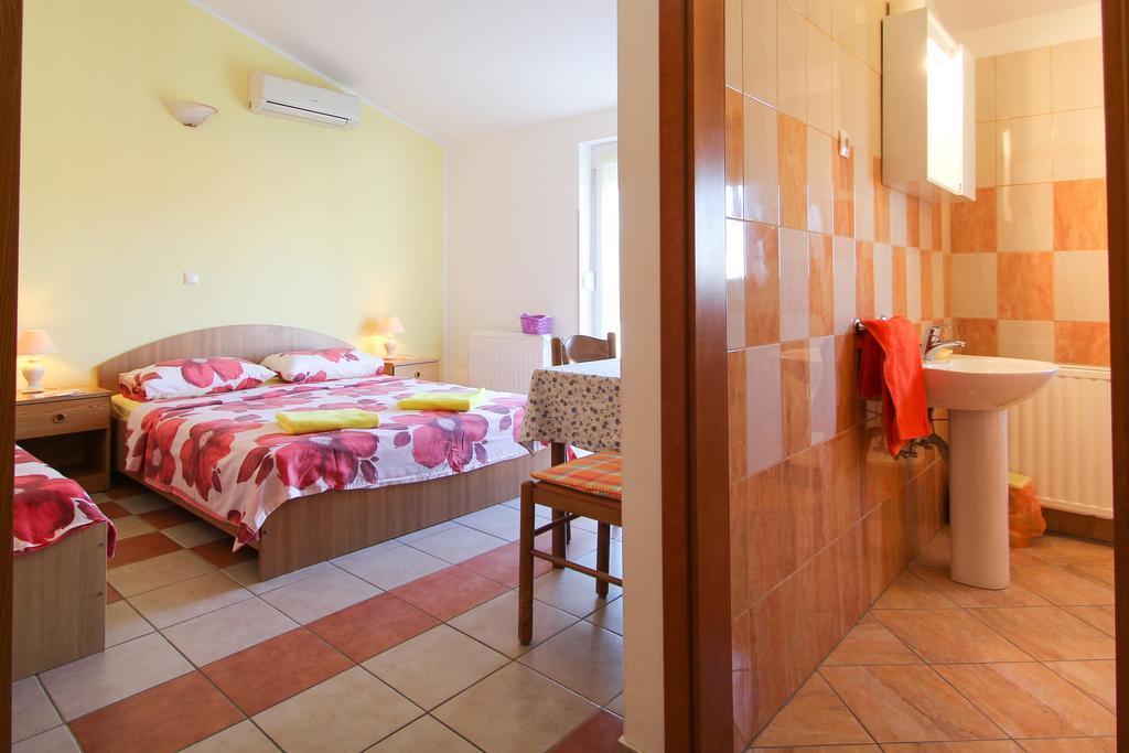 Apartments Miani Новиград Экстерьер фото